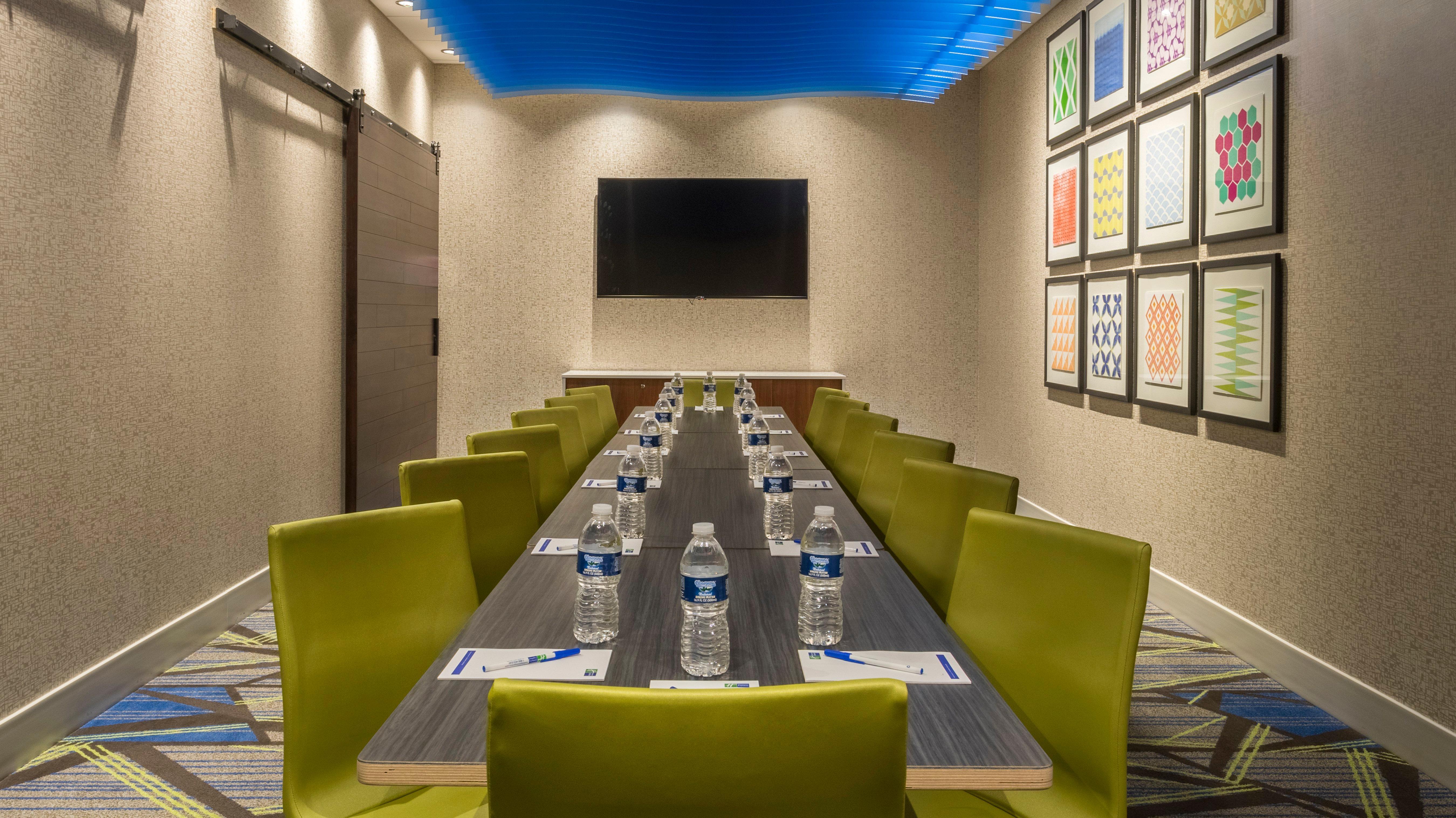 Holiday Inn Express & Suites Medina By Ihg Exterior photo